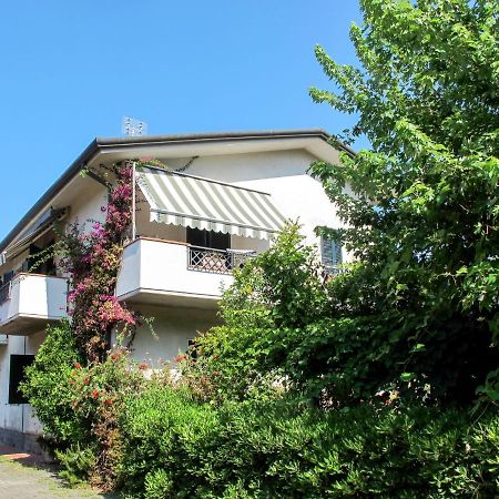 Apartment Ilaria By Interhome Marina di Massa Dış mekan fotoğraf